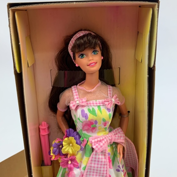 Spring Petals Barbie Special Edition collectible 1996 Mattel 2nd series NWT - Picture 2 of 12